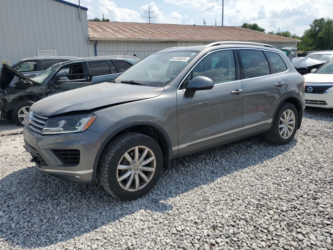 VOLKSWAGEN TOUAREG V6 2015