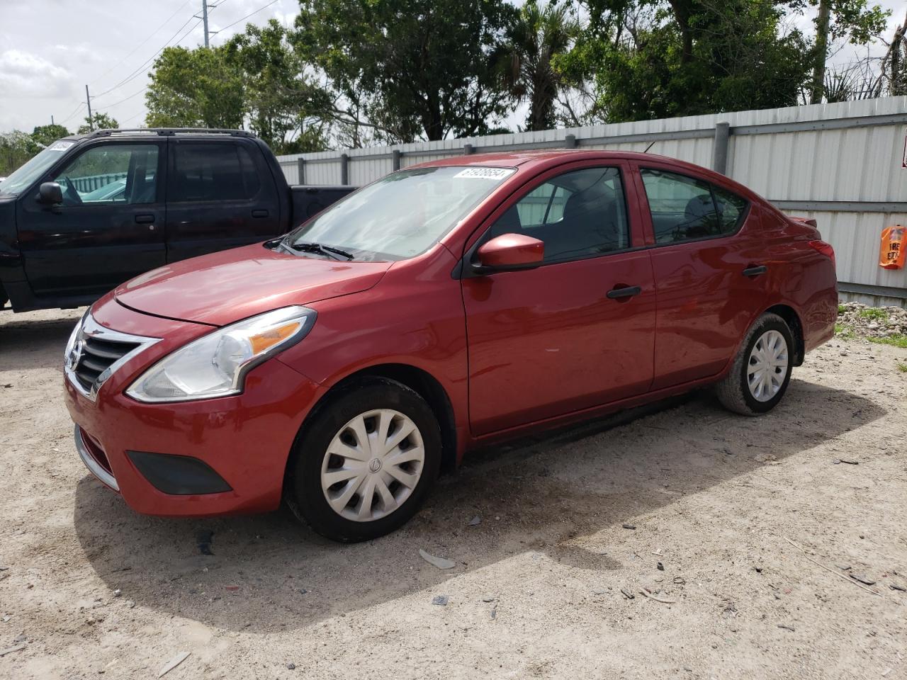 NISSAN VERSA 2017
