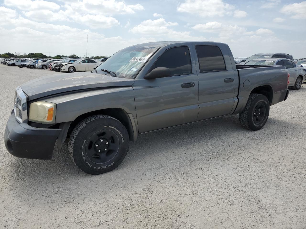 DODGE DAKOTA 2005