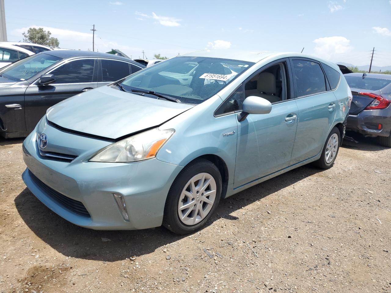 TOYOTA PRIUS V 2013