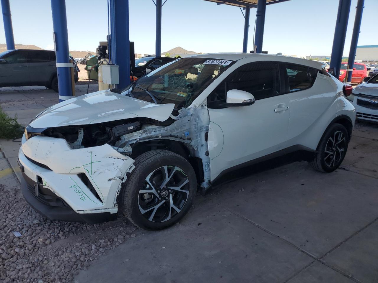 TOYOTA C-HR XLE 2018