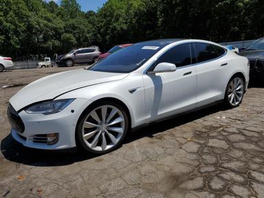 Tesla Model S 2015