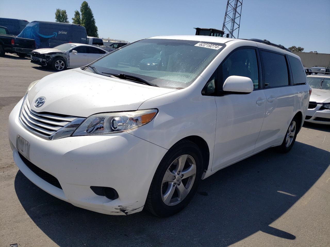 TOYOTA SIENNA LE 2015