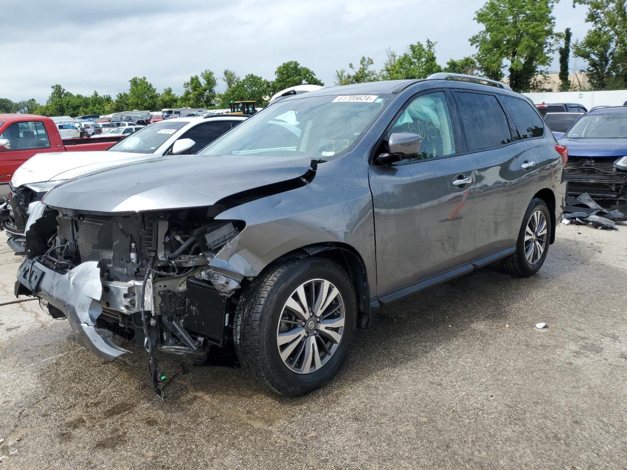NISSAN PATHFINDER 2017