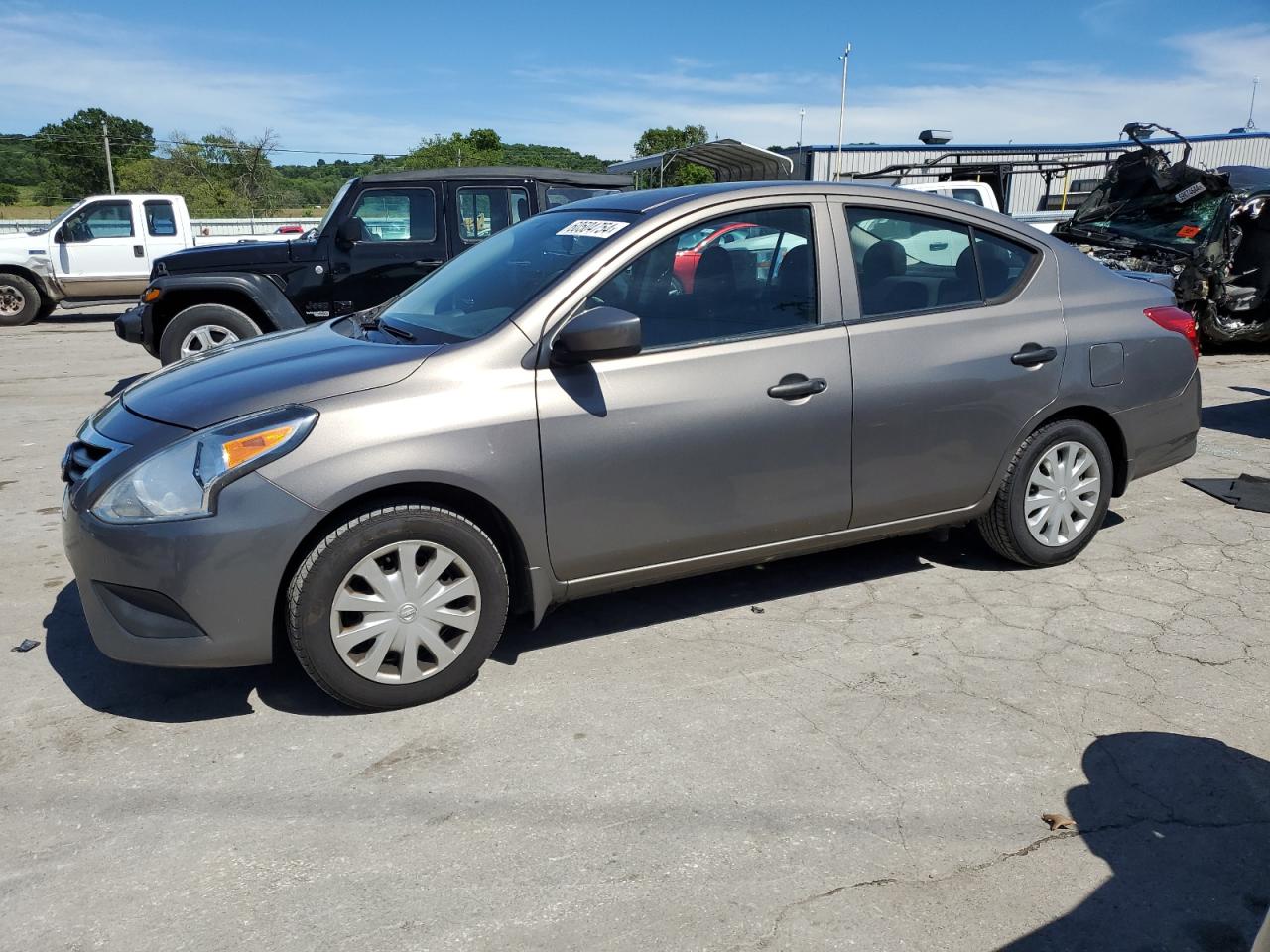 NISSAN VERSA 2017