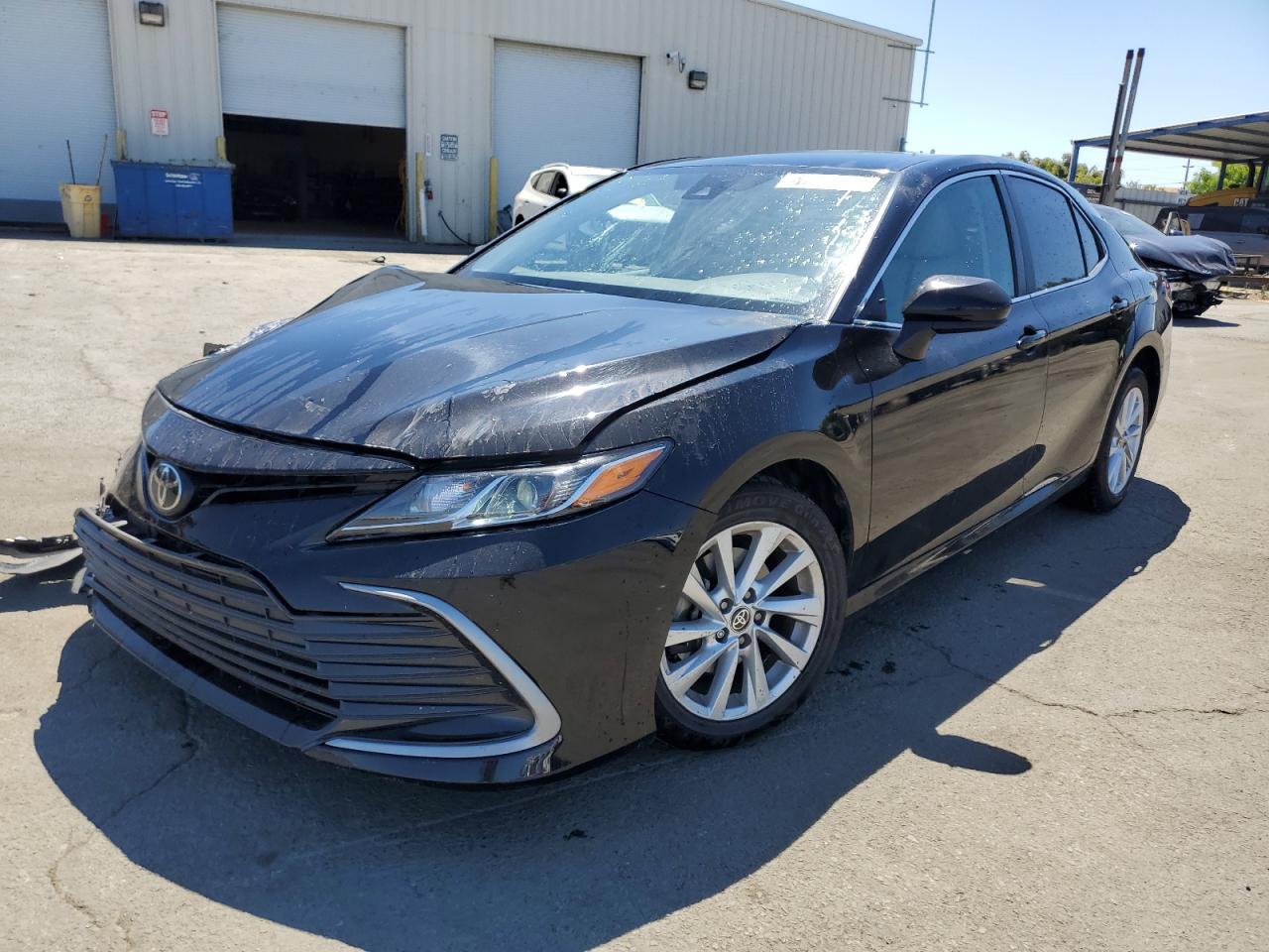 TOYOTA CAMRY LE 2021