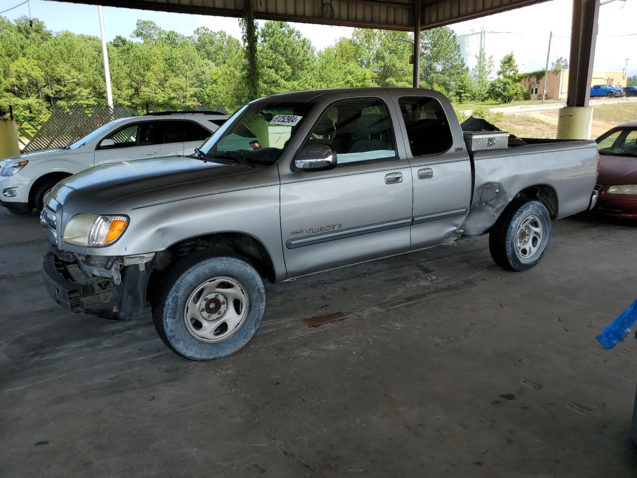 TOYOTA TUNDRA 2004