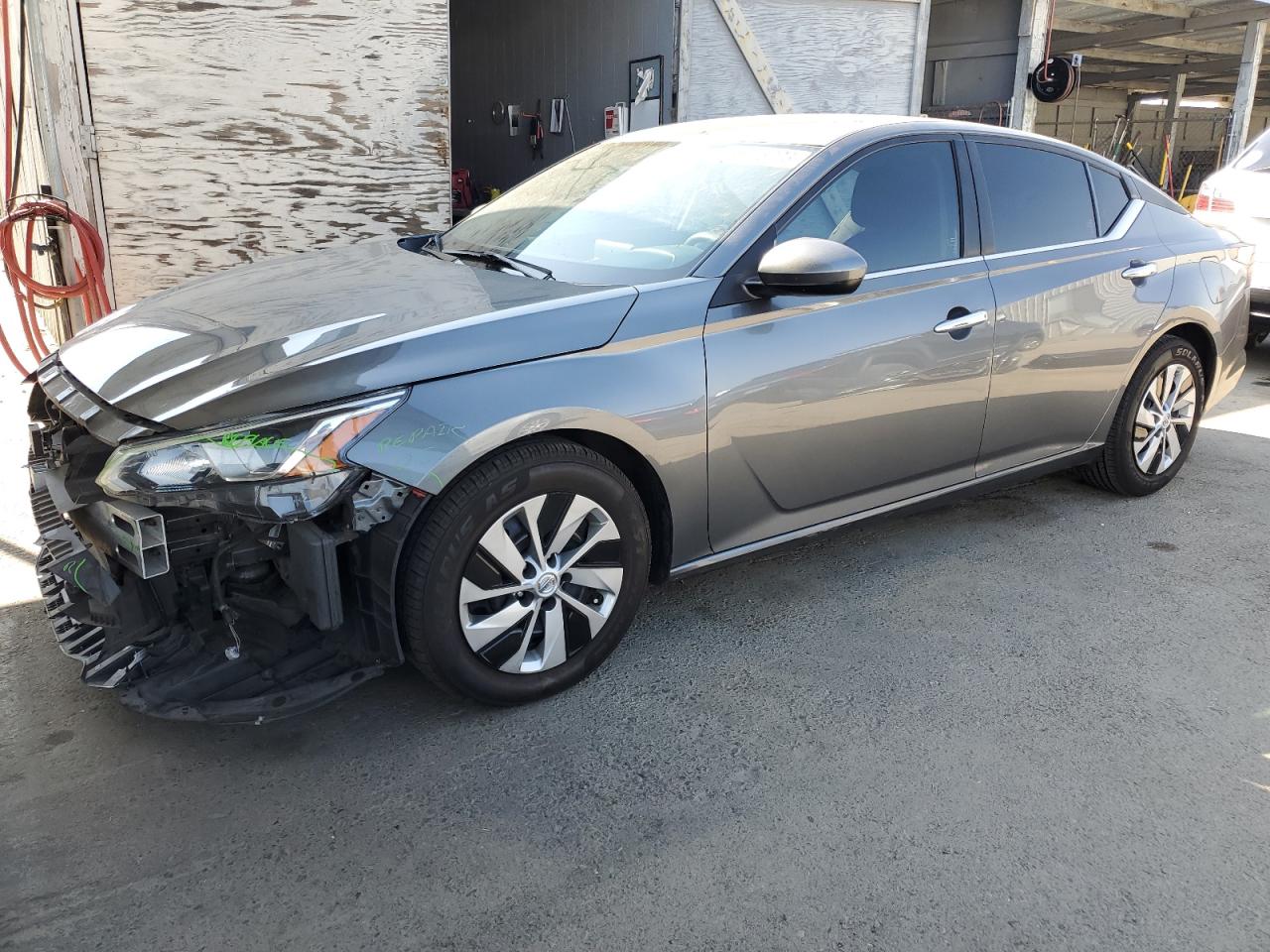 Nissan Altima 2020
