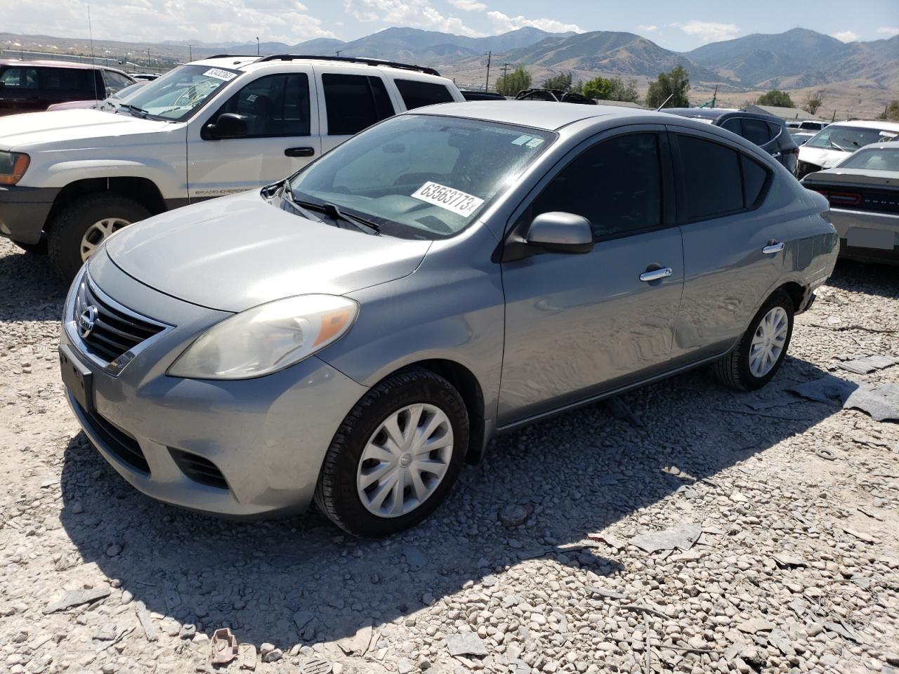 Nissan Versa 2012