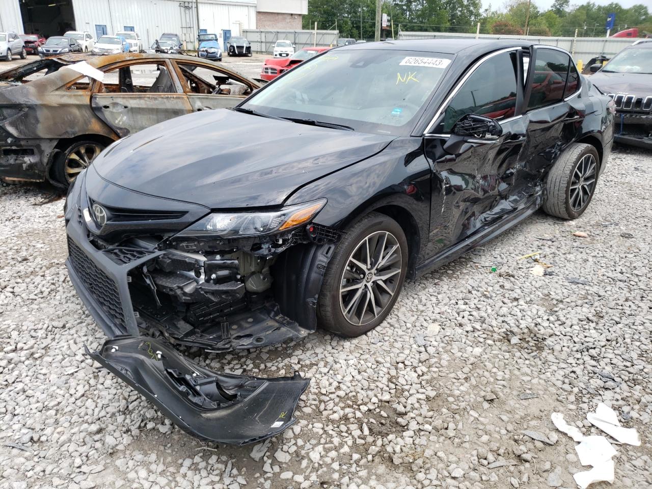 Toyota Camry 2022