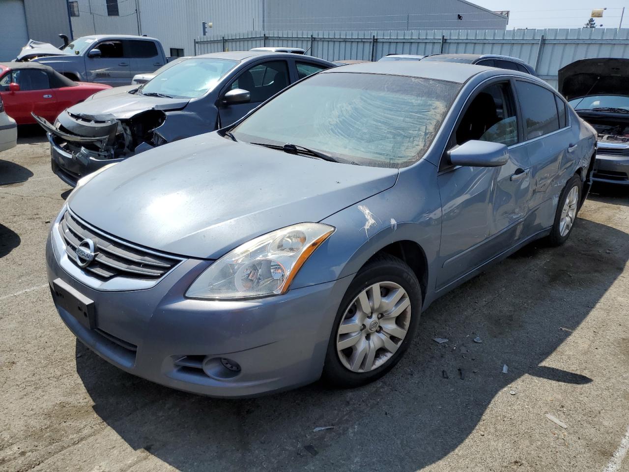 Nissan Altima 2012