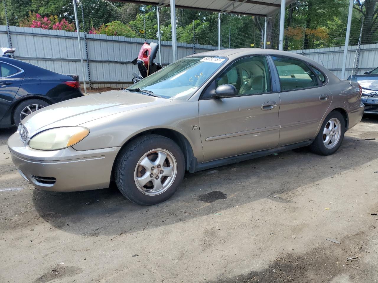 Ford Taurus 2004
