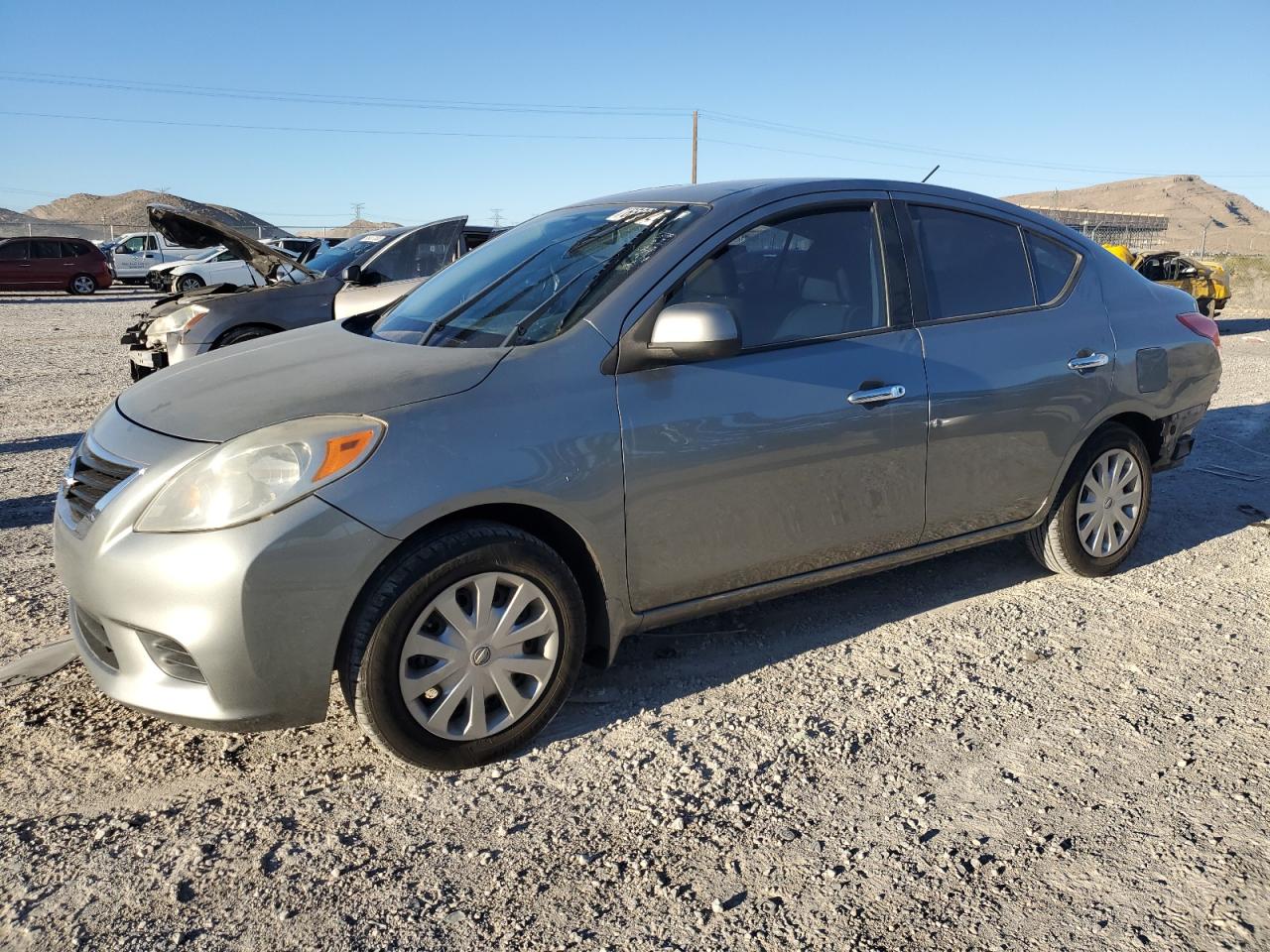 Nissan Versa 2012