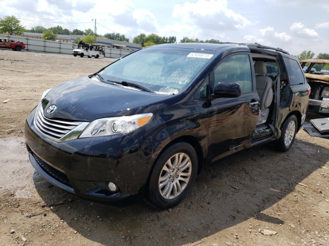 Toyota Sienna 2015