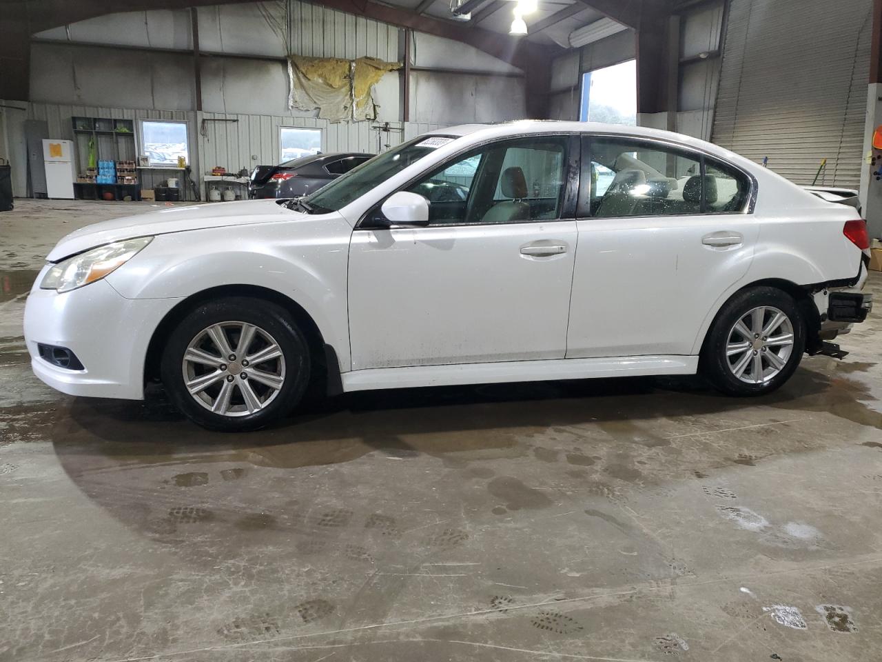 Subaru Legacy 2011