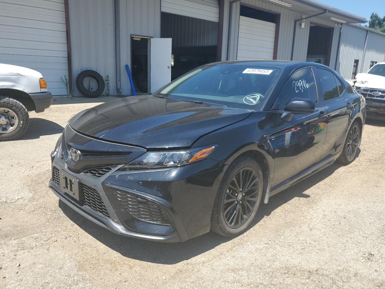 Toyota Camry 2021