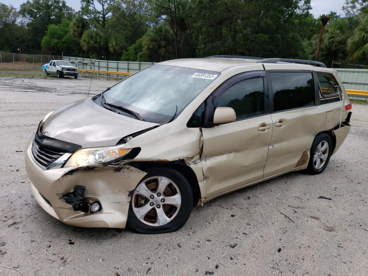 Toyota Sienna 2014