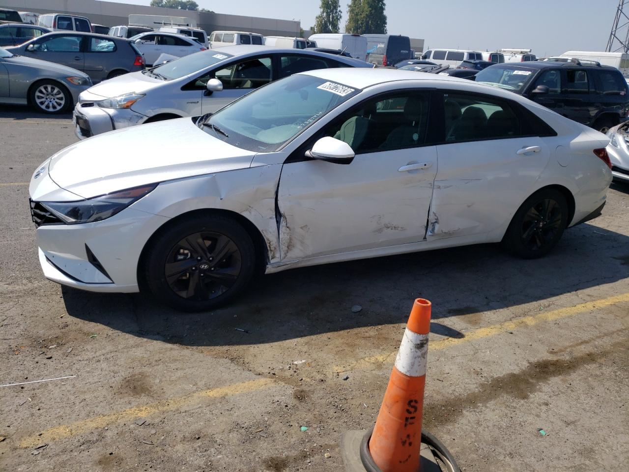 Hyundai Elantra 2021
