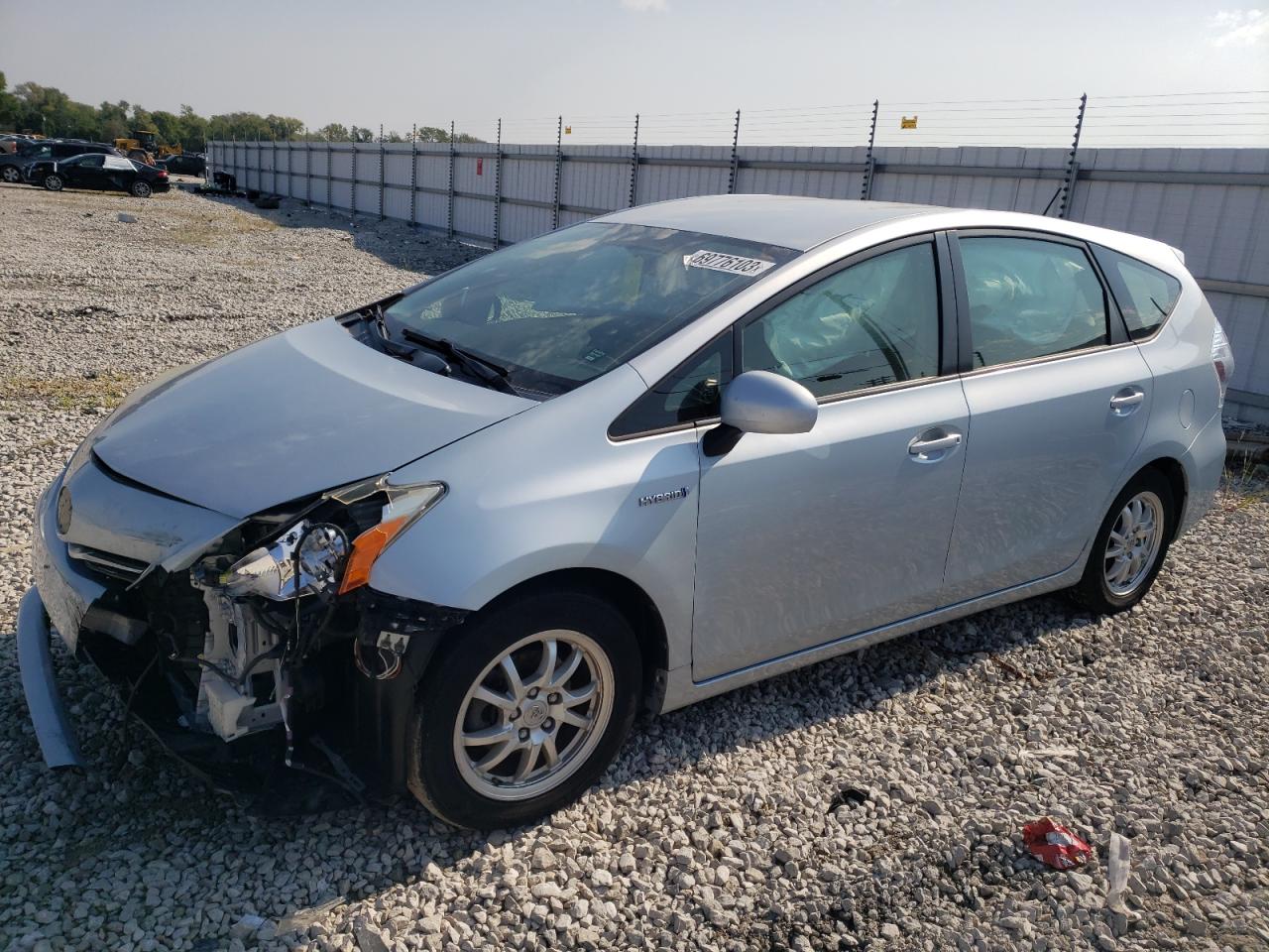 Toyota Prius v 2012