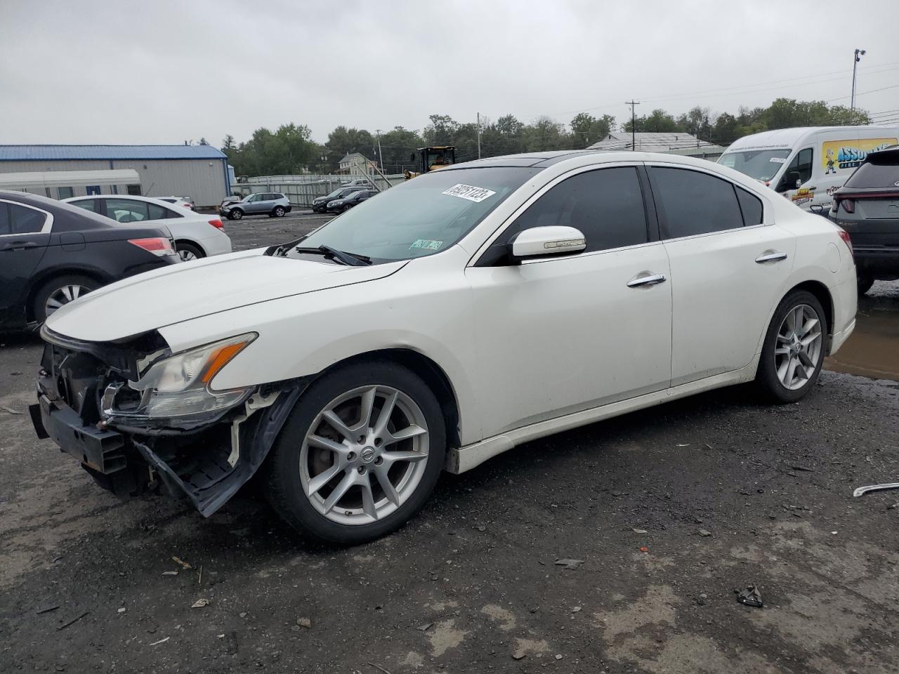 Nissan Maxima 2011