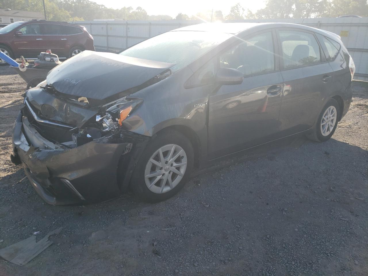 Toyota Prius v 2014
