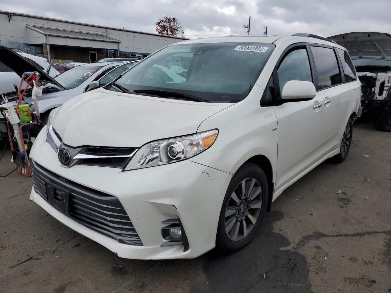 Toyota Sienna 2018