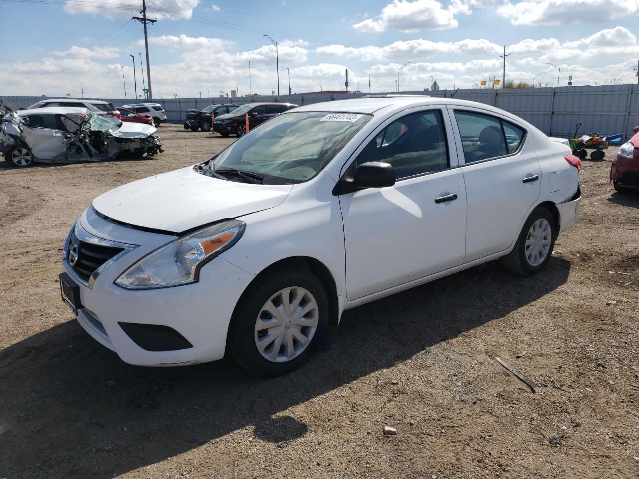 Nissan Versa 2015