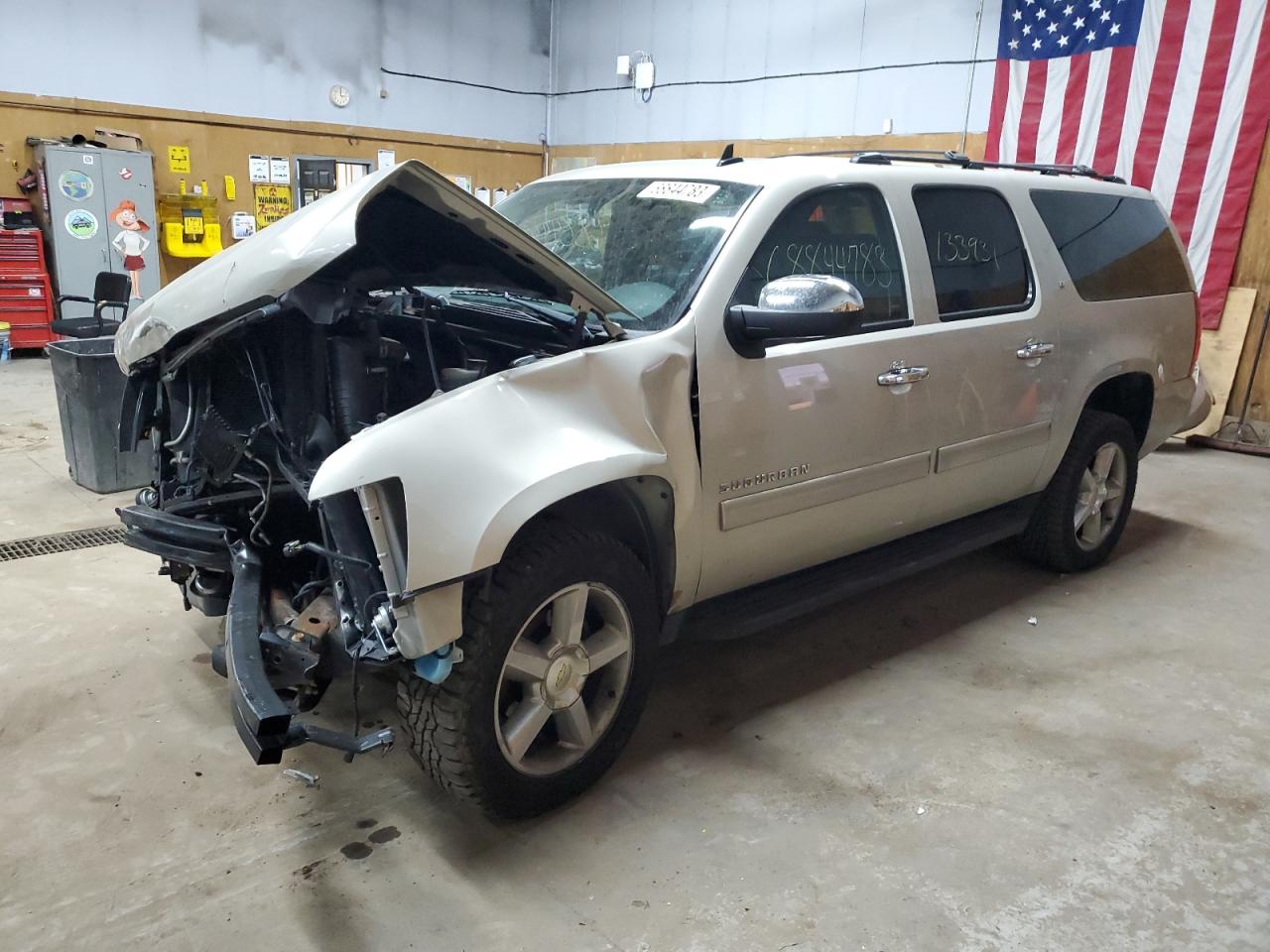 Chevrolet Suburban 2014