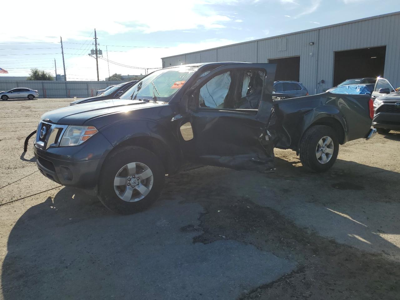 NISSAN FRONTIER S 2013