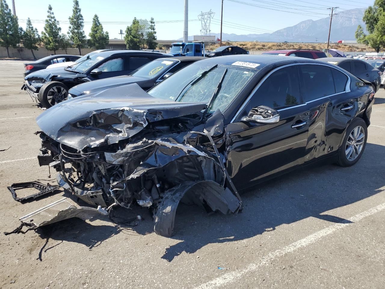 Infiniti Q50 2015