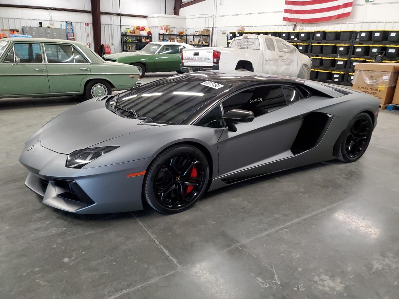 Lamborghini Aventador 2014
