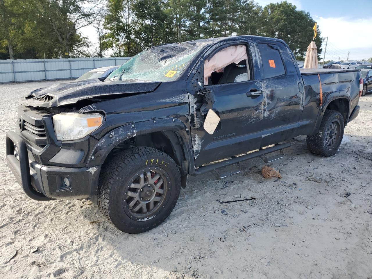 Toyota Tundra 2016