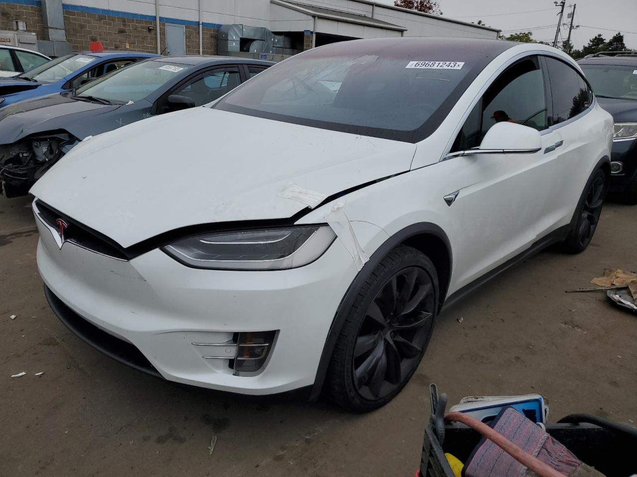 Tesla Model x 2017