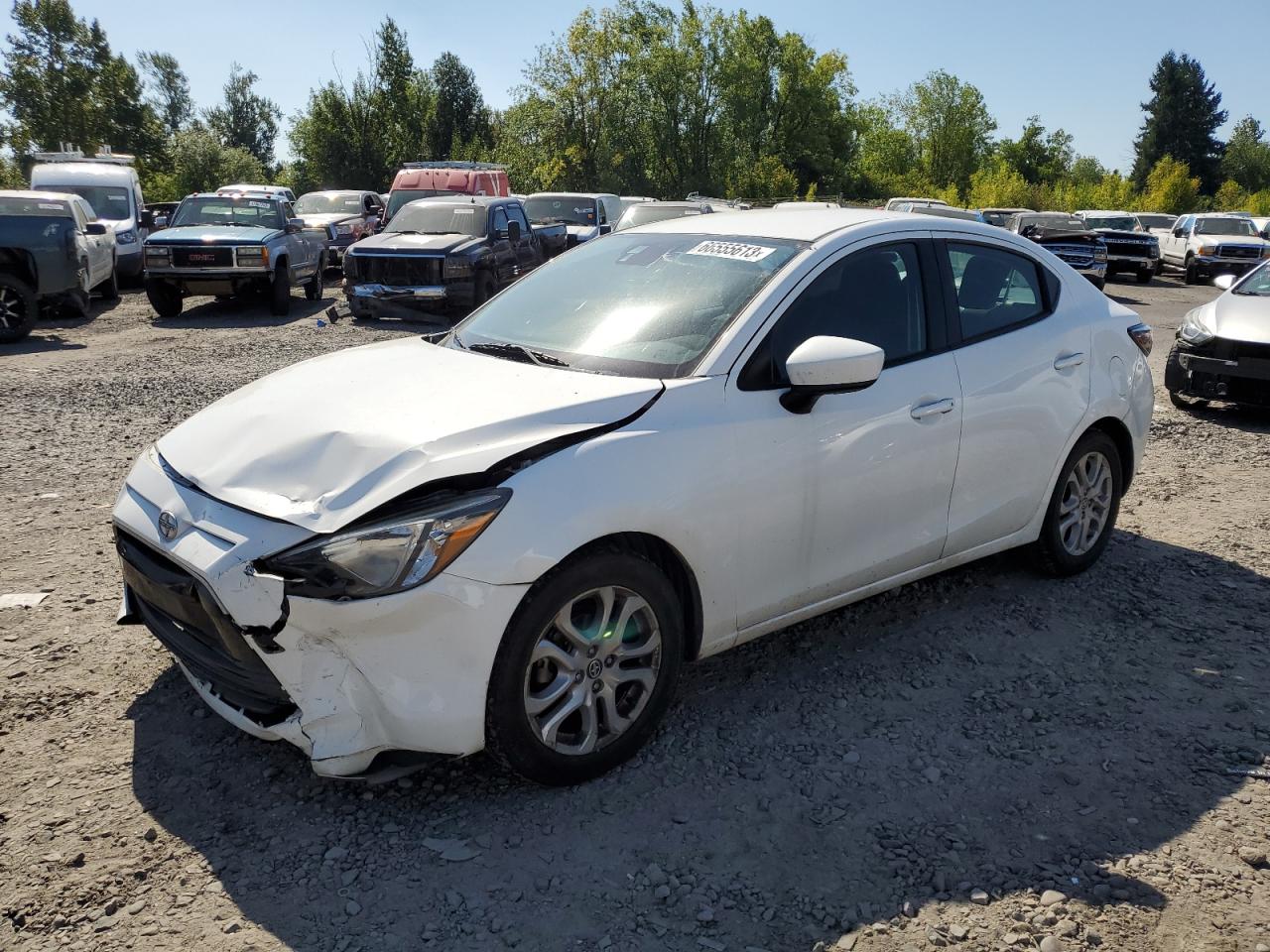 Scion Ia 2016