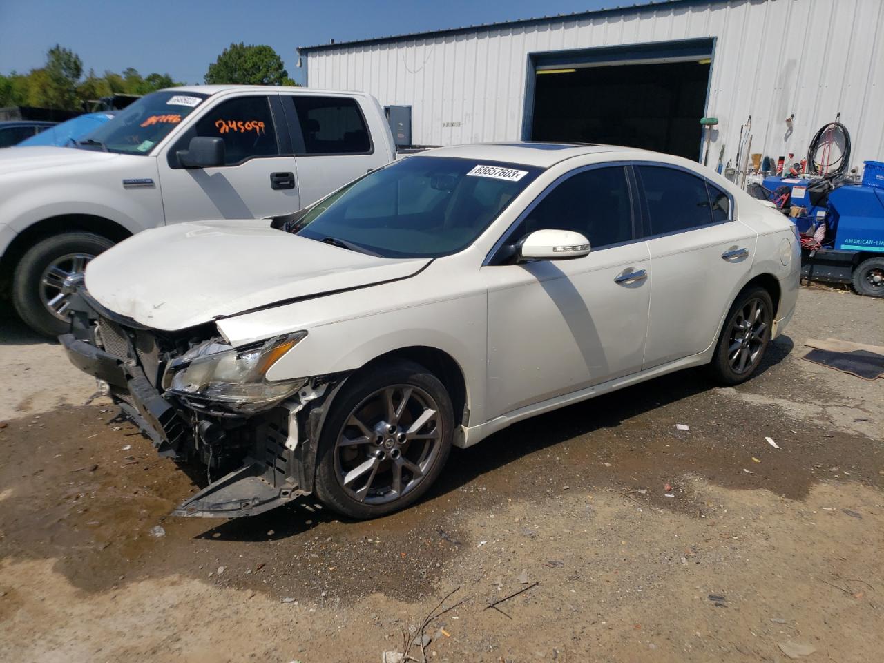 Nissan Maxima 2014