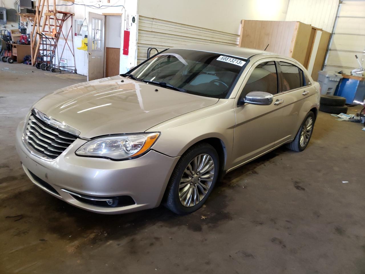 Chrysler 200 2013