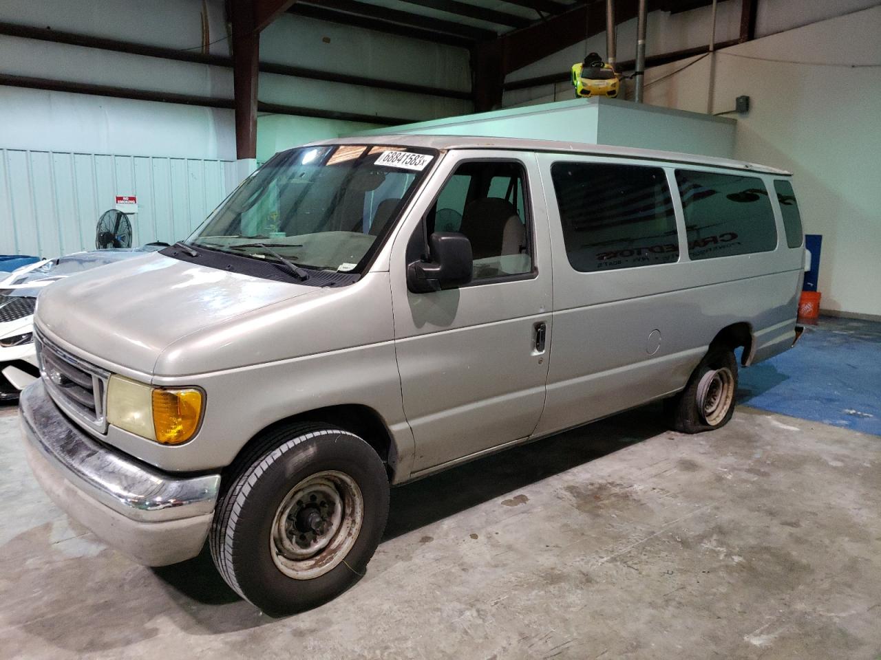 Ford Econoline van 2003