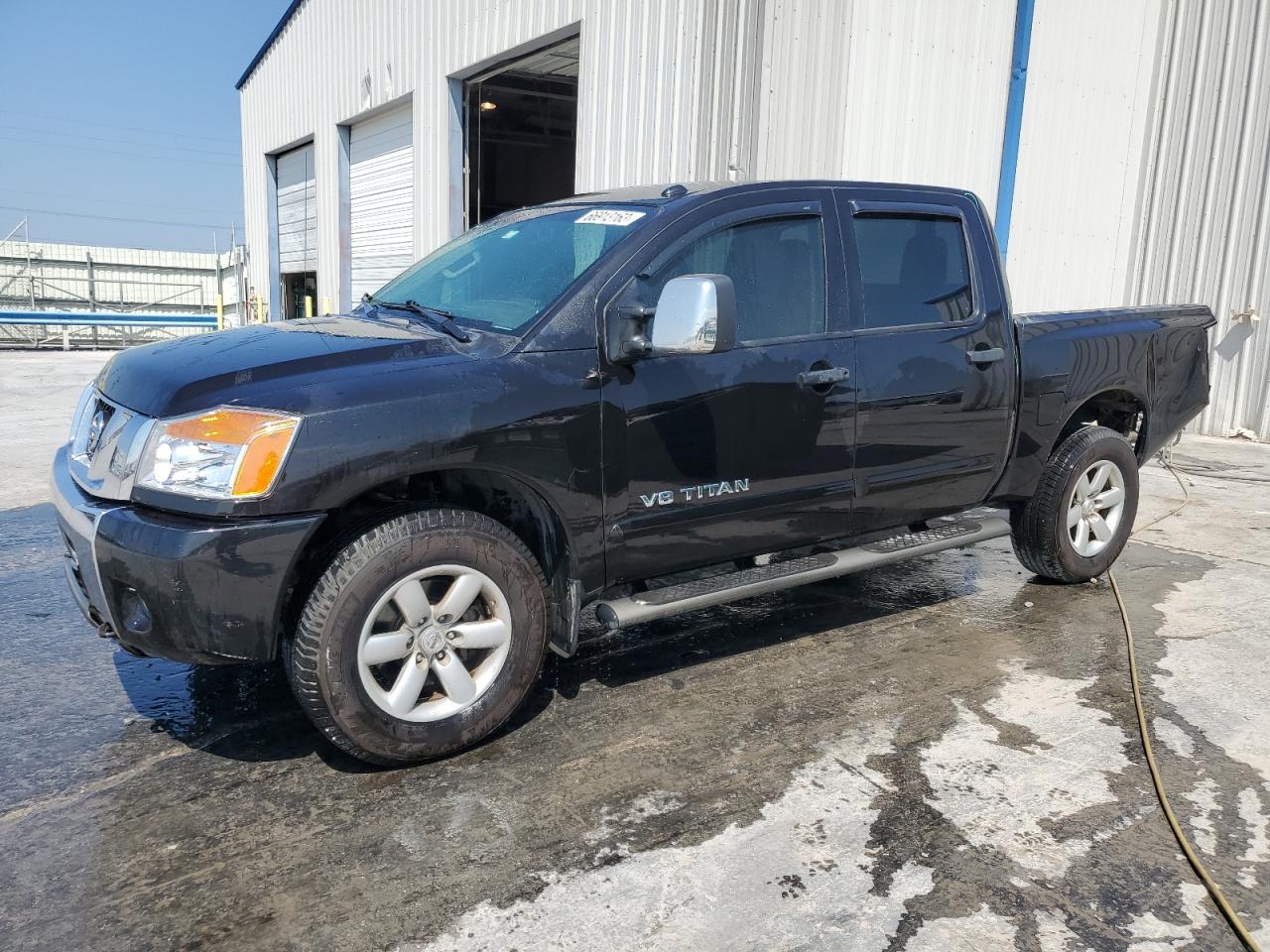 Nissan Titan 2014