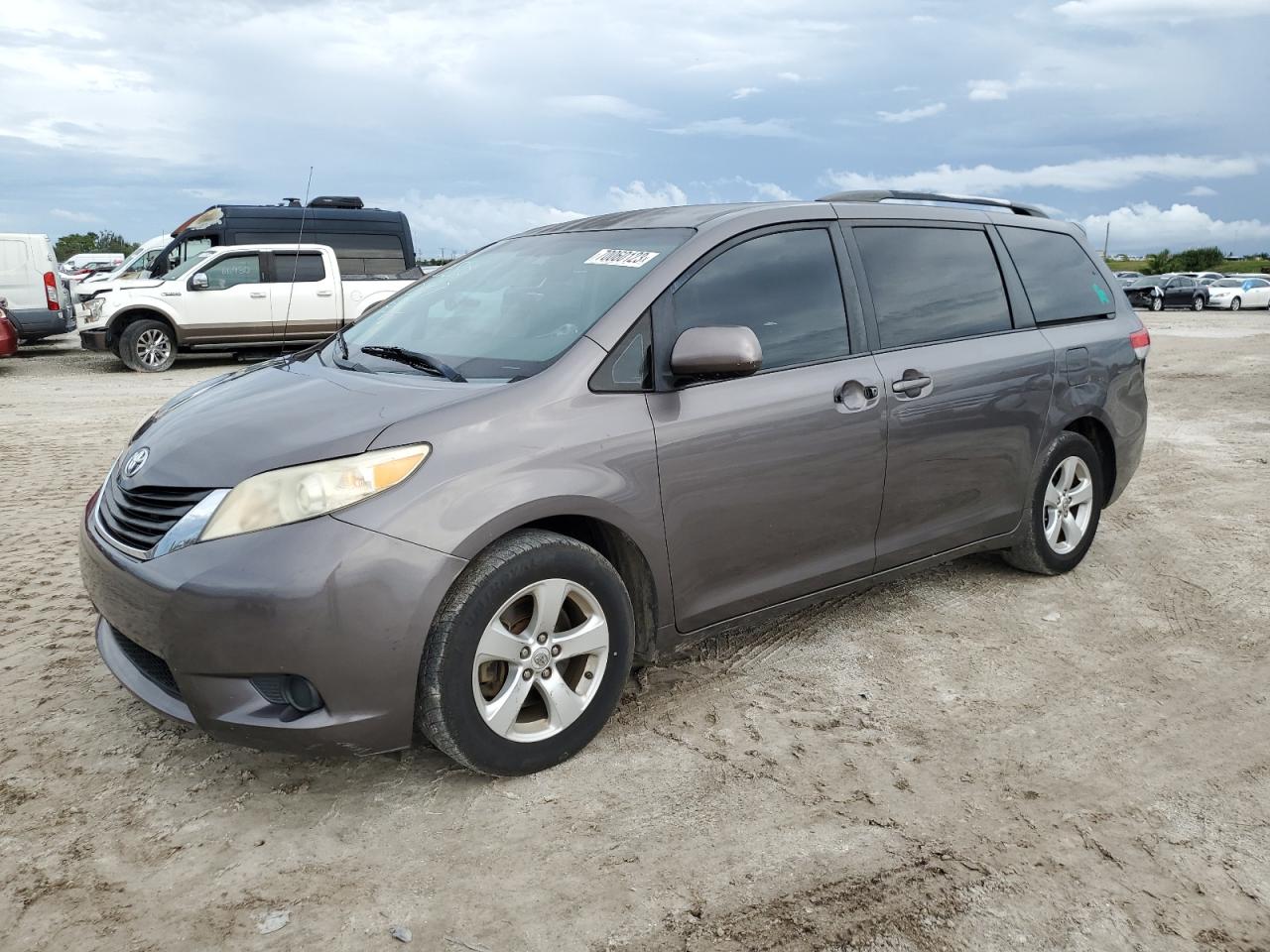 Toyota Sienna 2013