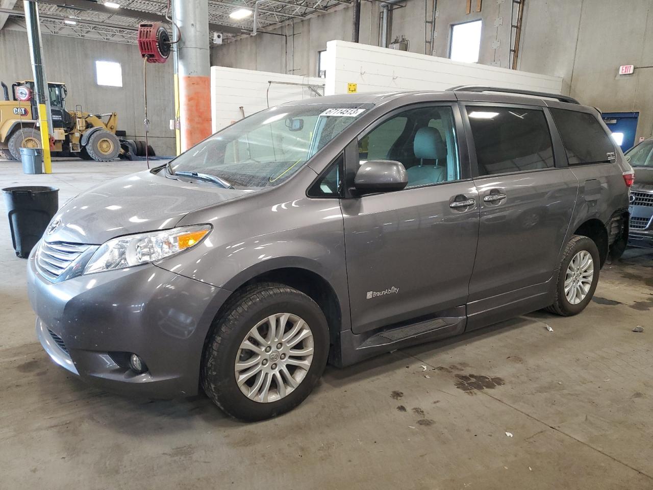 Toyota Sienna 2016