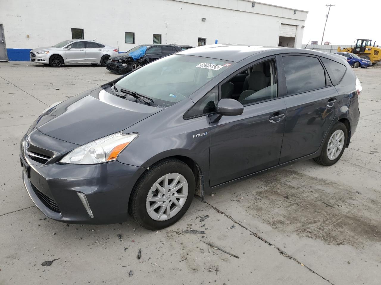 Toyota Prius v 2012