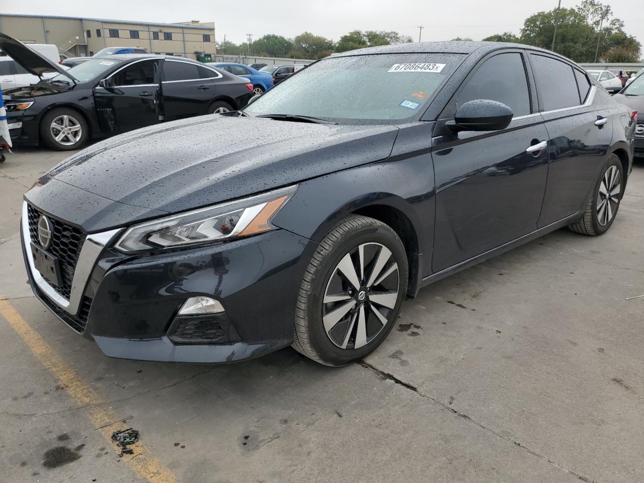 Nissan Altima 2021
