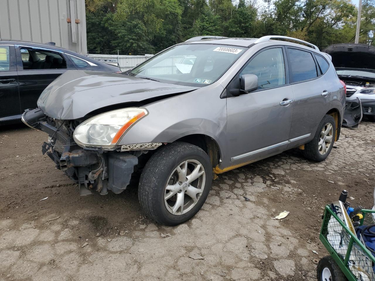 Nissan Rogue sport 2011