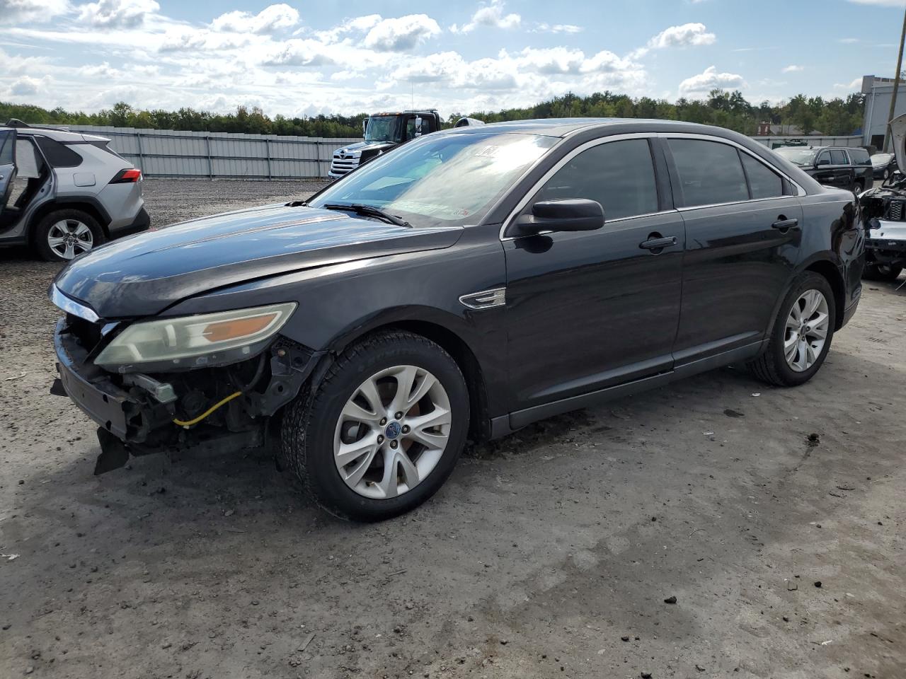 Ford Taurus 2011