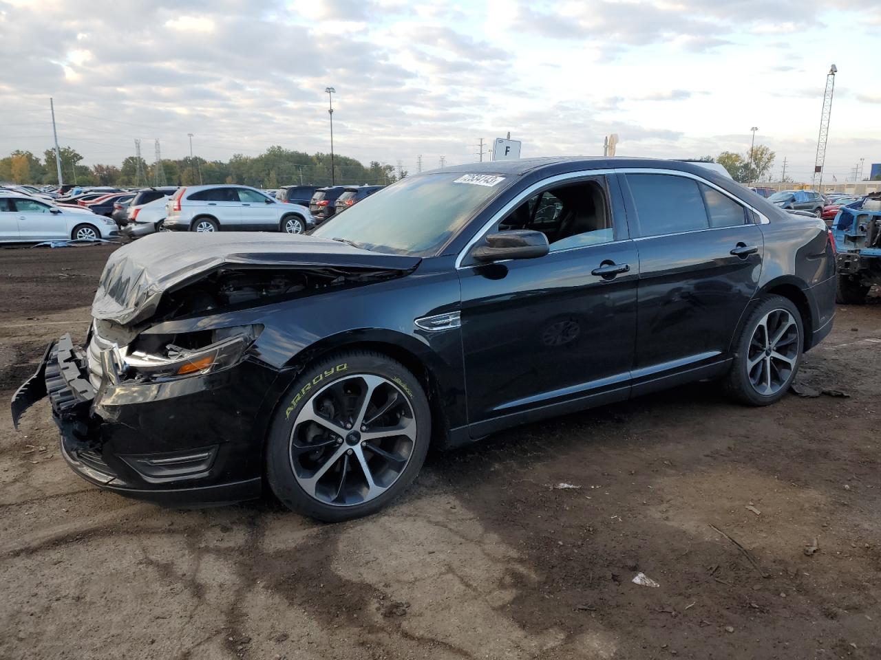 Ford Taurus 2016