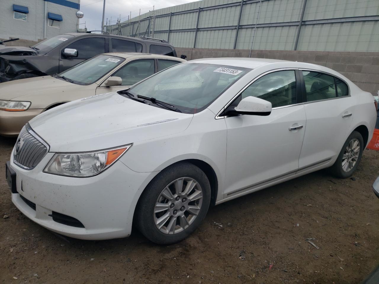 Buick Lacrosse 2011