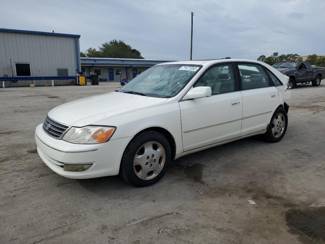 Toyota Avalon 2003
