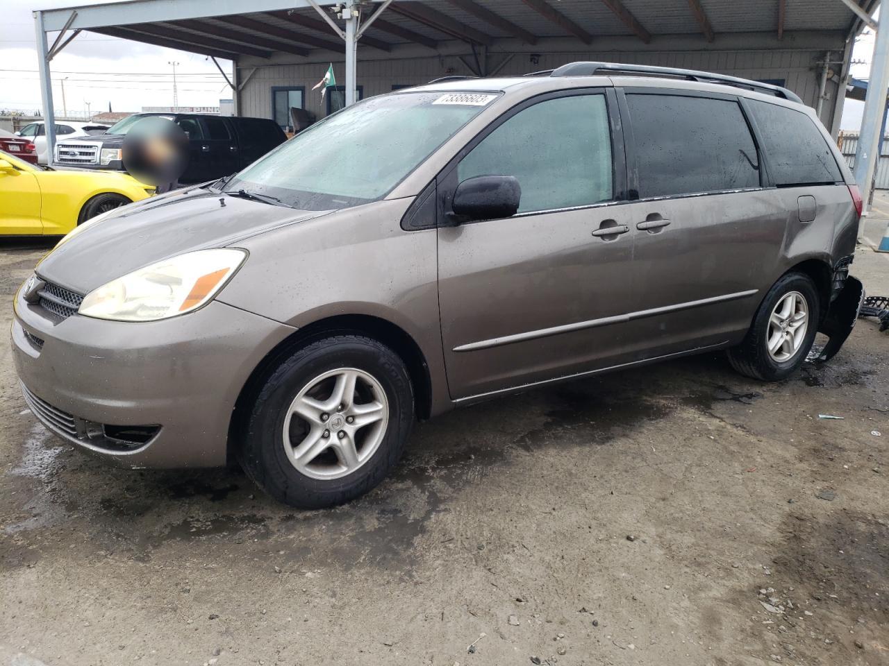 Toyota Sienna 2004