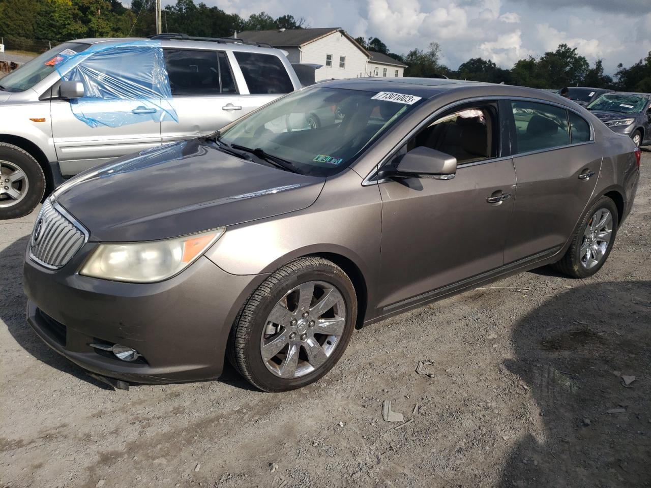 Buick Lacrosse 2011