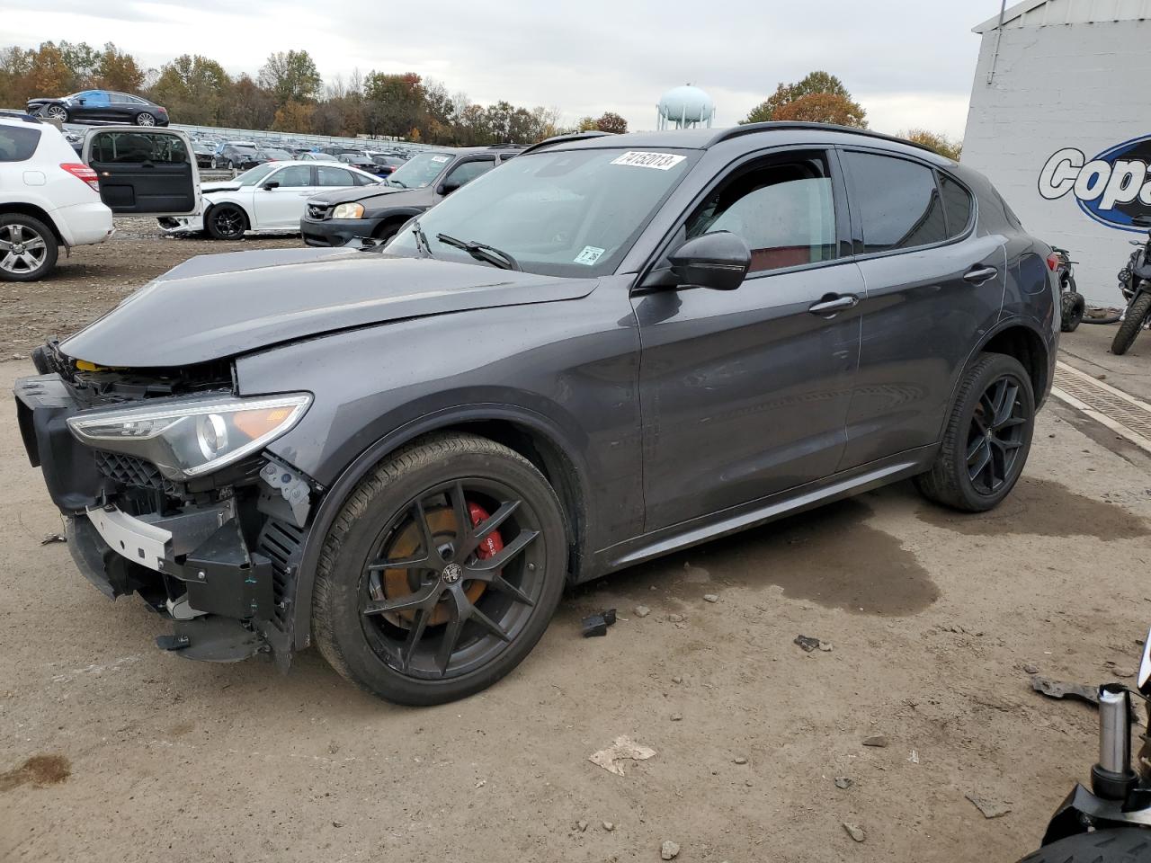 Alfa romeo Stelvio 2021